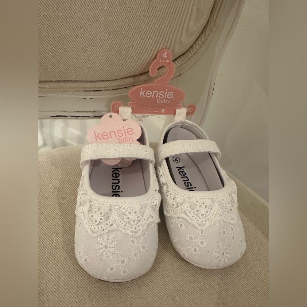 🦢 9~12 Mth Kensie Baby White Eyelet Cotton Embroidered Shoes With Ruffle NWT